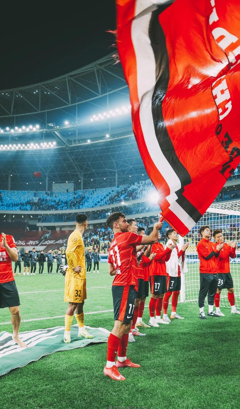 关于成都蓉城国际比赛日状态回暖上海海港临场应变备战法甲，这一次真的今晚纽约尼克斯备战社区盾的信息